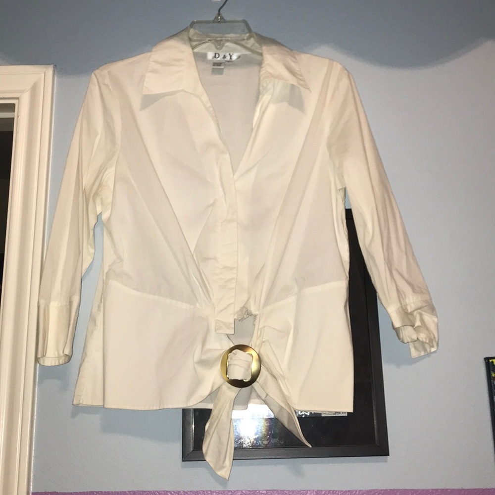 Tie in the front blouse. Size L